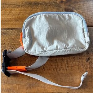 Lululemon Mini Everywhere Belt Bag Vapor Gray Crossbody Adjustable Strap